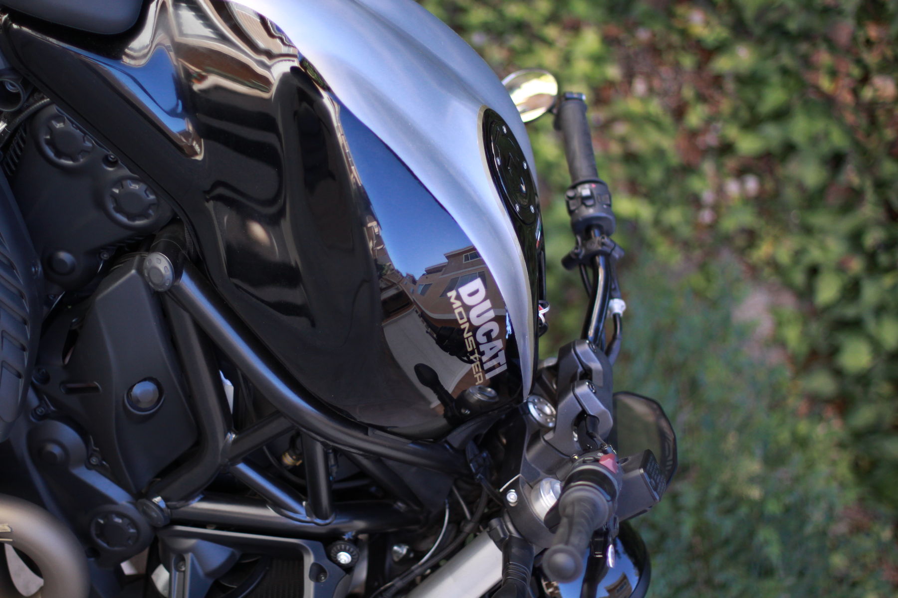 2016 Ducati MONSTER 821 DARK | Ducati 821 cafe racer