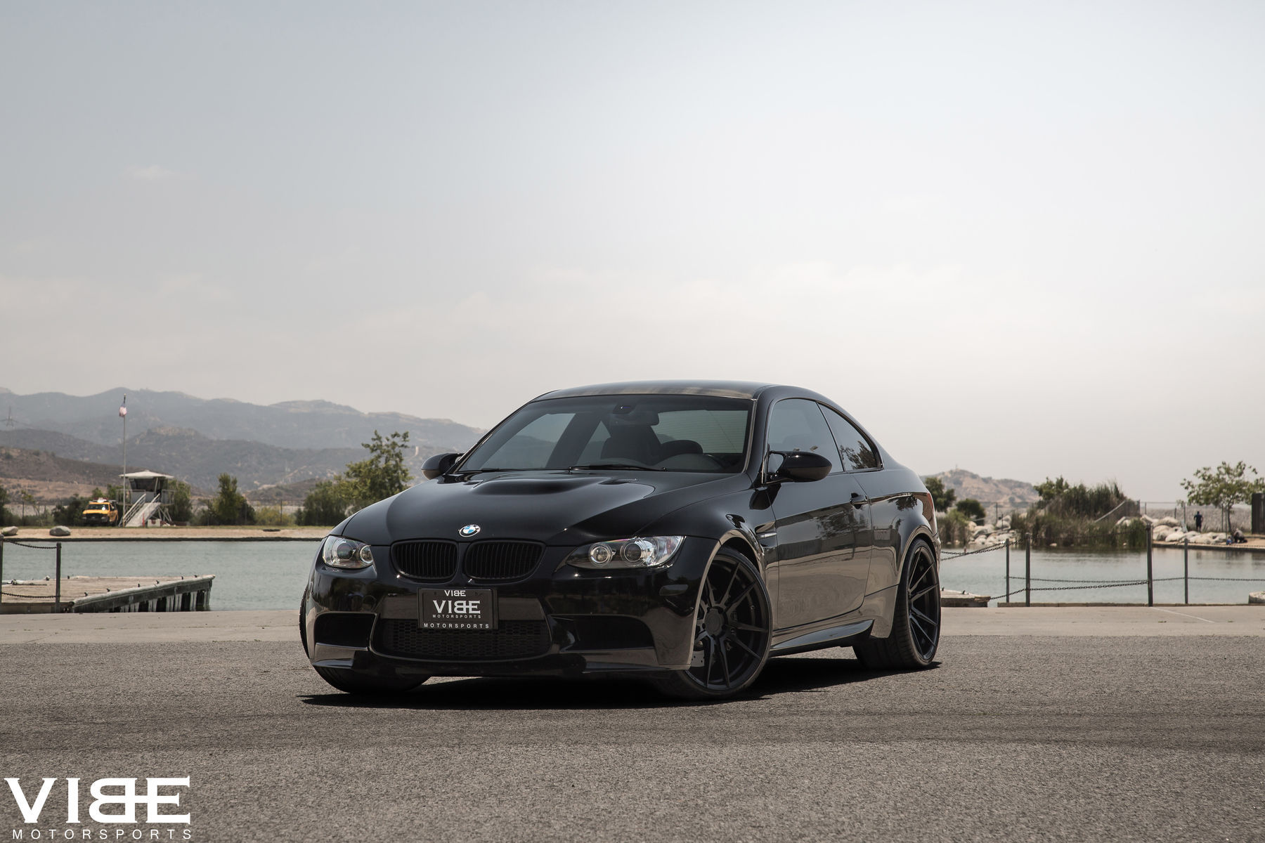 2012 BMW M3 | '12 E92 M3 on Rohana 20's - Full Body Shot