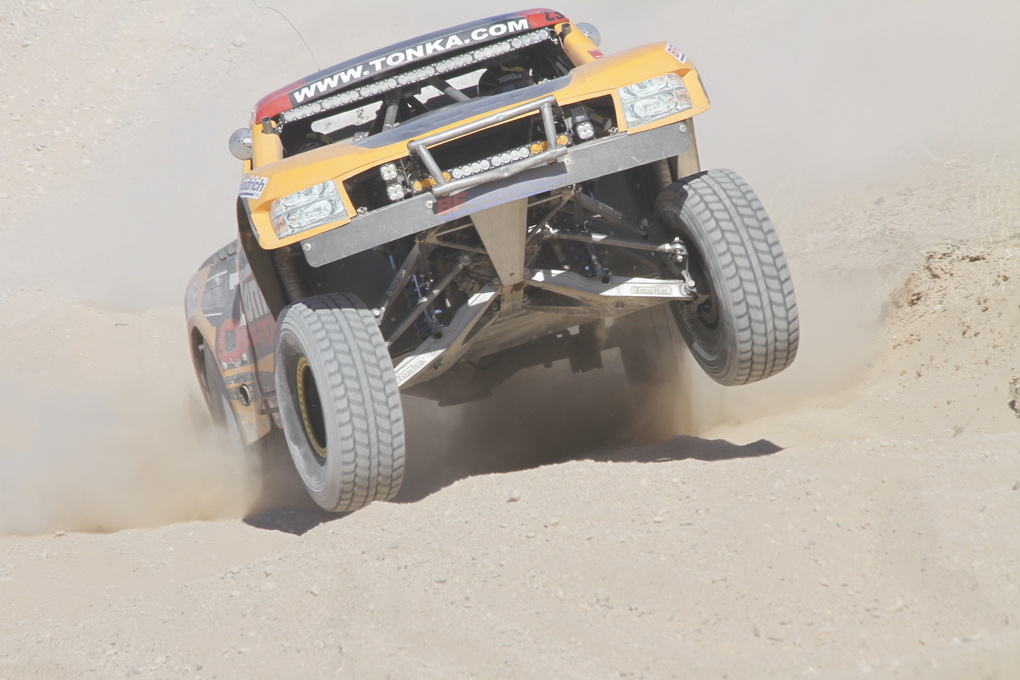 Ford Aerostar | #23 Tonka Trophy Truck