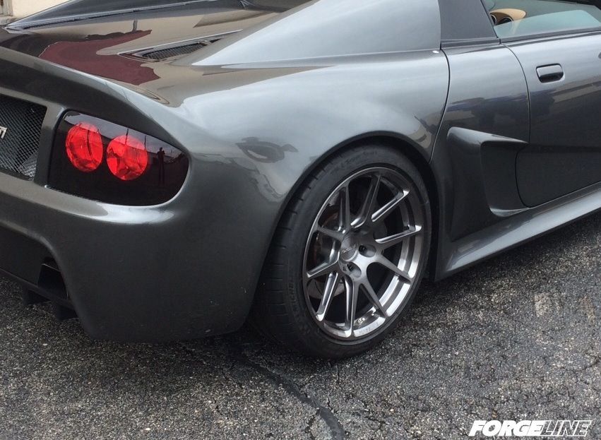 2010 Rossion Q1 | Willie Fernandez' Rossion Q1 on Forgeline One Piece Forged Monoblock GA1R Wheels