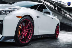 White Nissan GTR - Stance