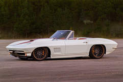 Sonny & Debbie Freeman's '67 Corvette Stingray on Forgeline MS3C Wheels