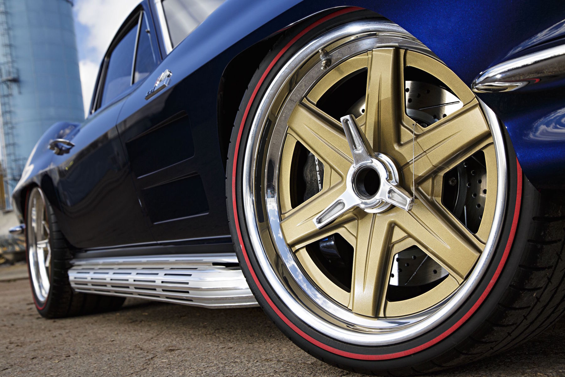 1964 Chevrolet Corvette | Barry B's Roadster Shop '64 Corvette Stingray on Center Locking Forgeline RS6 Wheels
