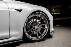 White Tesla Model S - ADV.1 ADV5.2 M.V2 SL Wheels