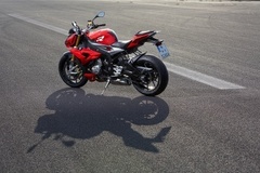 S1000R