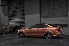 '12 Mercedes-Benz C63 AMG on XO Caracas