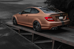 '12 Mercedes-Benz C63 AMG on XO Caracas